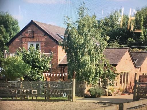 Bybrook Barn Bed & Breakfast - Housity