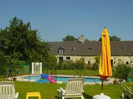 1 of 3 superb gites with pool in the Mayenne area. - Housity