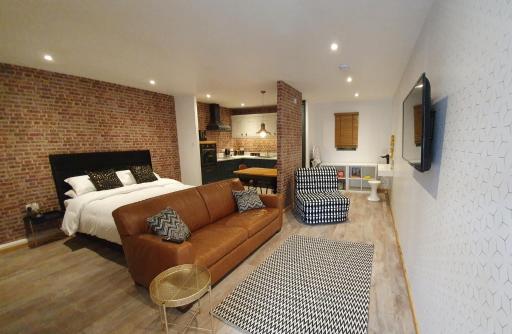 The Snug Bourne - Housity