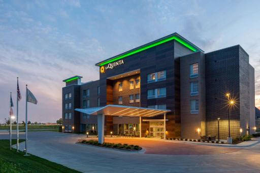 La Quinta by Wyndham Altoona Des Moines - Housity