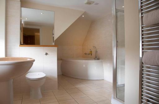 Moness Resort - Housity
