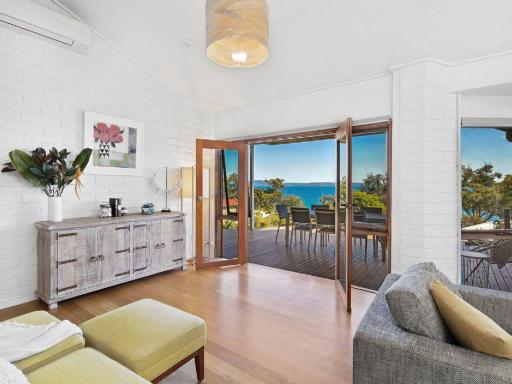 Nunkeri Stunning House with Fabulous Views Linen Wi-Fi and Air Conditioning - Housity