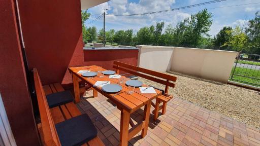 Aqua Apartman - Housity