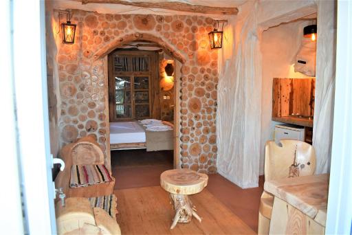 The Flintstones House - Housity