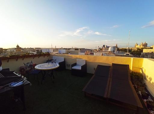 Maltese Traditional Town House in Rabat with Mdinas Cathedral view - Housity