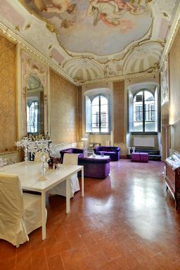 Palazzo Tolomei - Residenza D'Epoca - Housity