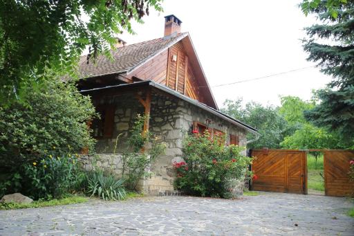 Tanya Üdülőház - Housity