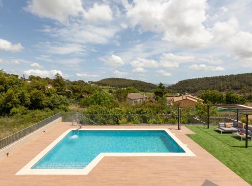 House with swimming pool in Penedes area - Housity