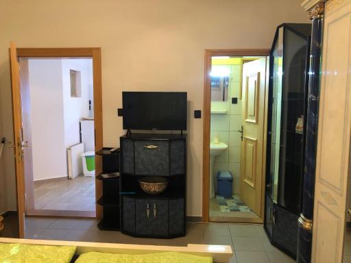Balatonalmádi Apartmanház - Housity
