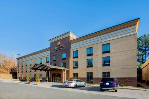 La Quinta Inn & Suites Bel Air - Housity