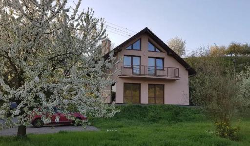 Walnut Tree House - Housity