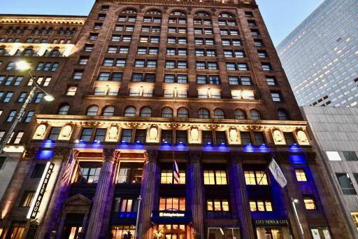 Holiday Inn Express Cleveland Downtown, an IHG Hotel - Housity