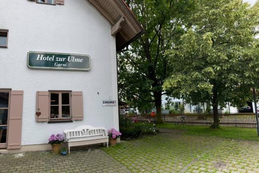 Hotel zur Ulme - Housity