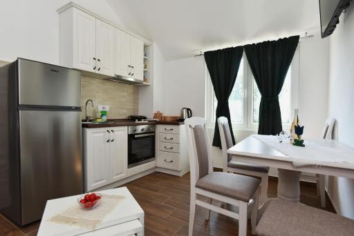 Andjela 1 - Housity