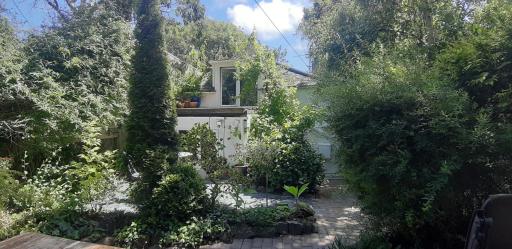Cozy Carbence Cottage - Housity