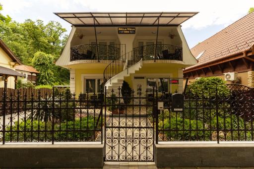 Bella Villa - Housity