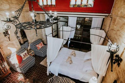 Durmiendo como Reyes en la Rioja - Housity