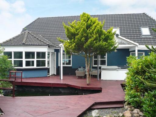 10 person holiday home in Aalestrup - Housity