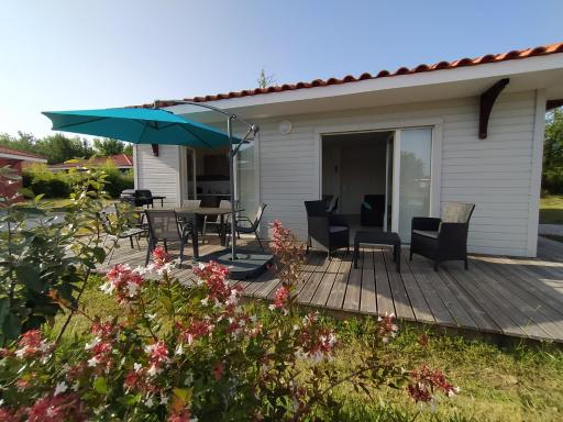 Bella Villa proche Océan, parking, lits faits, serviettes - Housity