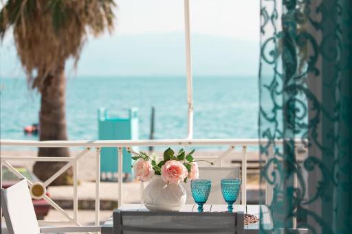 Sugar Blue - Apartments on the beach - Housity