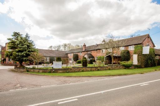 Slaters Country Inn - Housity