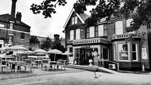 Bennetts Hotel - Housity