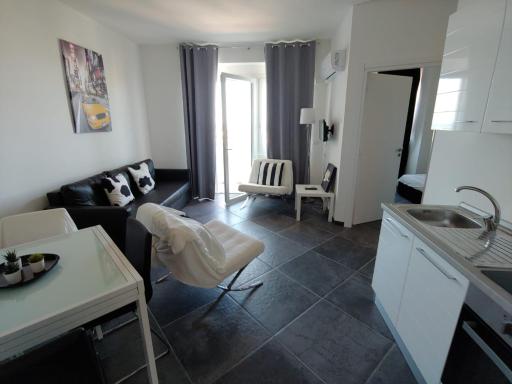Beach House Fronte Mare - Housity