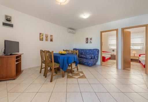 Lavanda Apartment - Housity