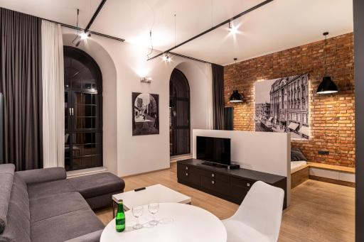 Your Aparts - Lofty Scheiblera - Housity