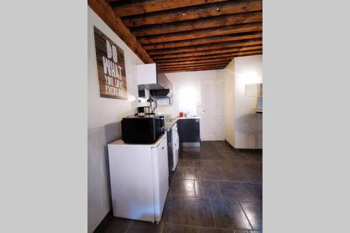 T2 Hyper centre- Vienne - Housity