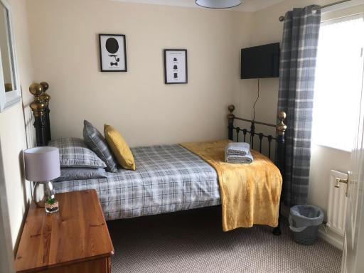 Cosin Close Serviced Accommodation - Housity