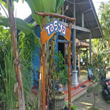 Penginapan Tasya - Housity