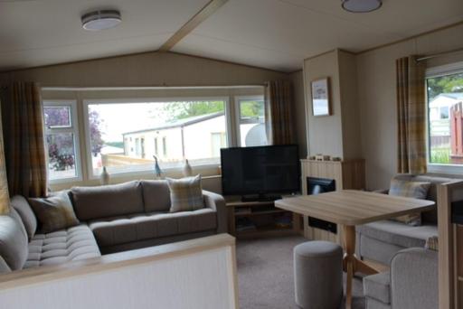 Caravan No 33 at Pitgrudy Dornoch IV25 3HY - Housity