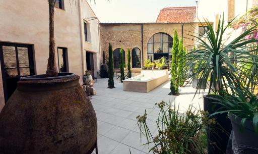 El pati - Housity