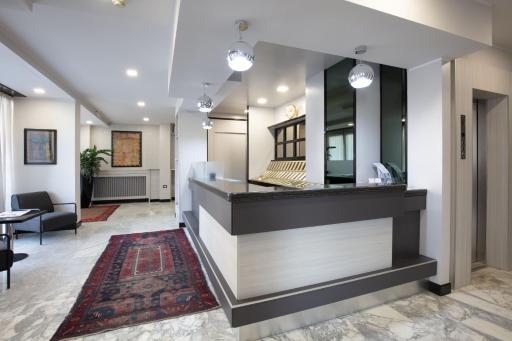 Hotel Esperia - Housity