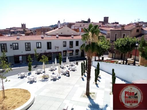 Apartamentos Turísticos La Garza - Housity