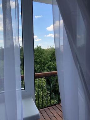 Birdie Home at Nauky metro - Housity