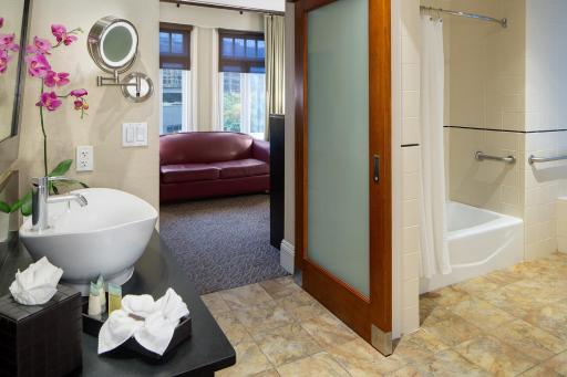 The Sofia Hotel - Housity