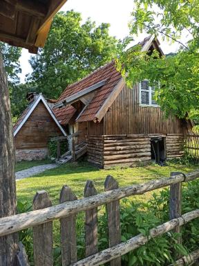 BUNGALOV COZY UNA - Housity