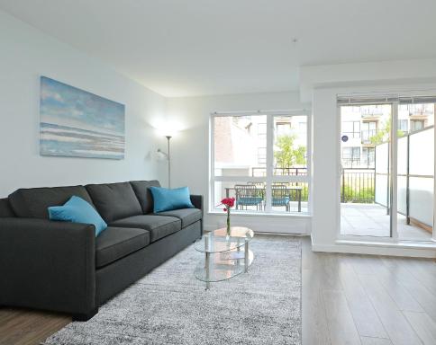 Gorgeous Old Town Condo with Patio and Parking! - Housity