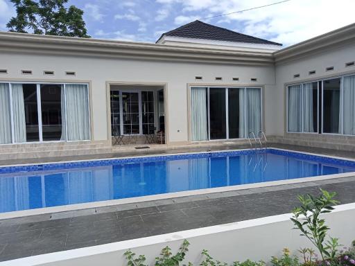 Hillcrest Villa and Cottages - Housity
