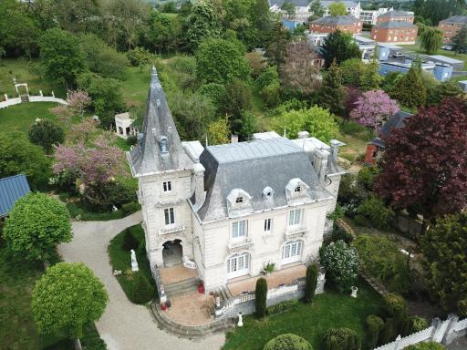 Le Madrigal - Housity