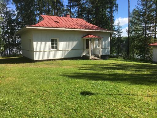Wallinkoski accommodation - Rooms and Tentsile tent options next to River Vuoksi - Housity