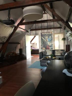 B&B De Oude Timmerfabriek - Housity