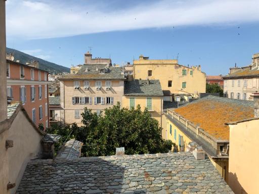 Appartement Place du Marché Bastia - Housity