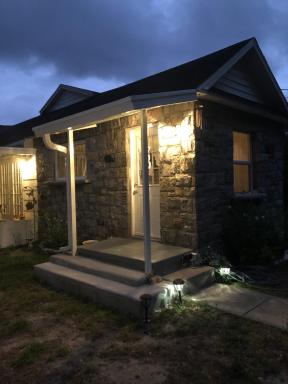 Cozy Cottage River House - Housity