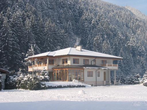 Landhaus Chalet Rosenrot - Housity