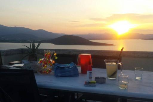Secluded house with great view and private beach - Housity