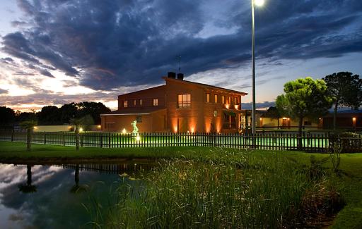 H con Encanto - Housity