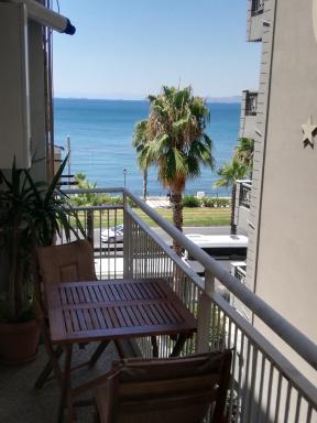 Athens Riviera apt with seaview, 15' to Acropolis - Hizvo